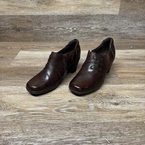 Clarks  Bendables Ankle Boots Brown Leather Side Zip Boots, Size 6.5